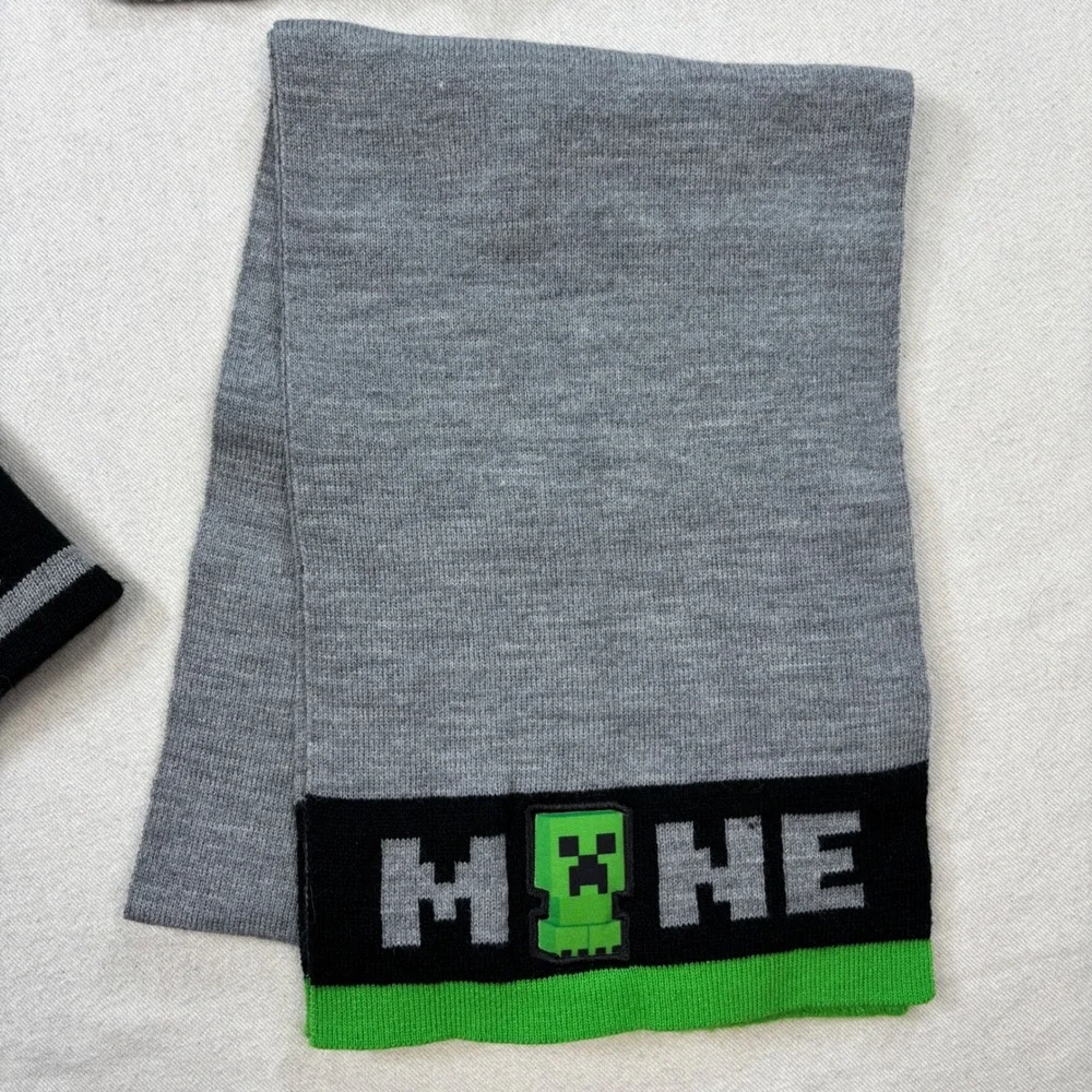 Youth Nintendo Super Mario & Minecraft Beanie & Scarf 4 Piece Winter Bundle Grey
